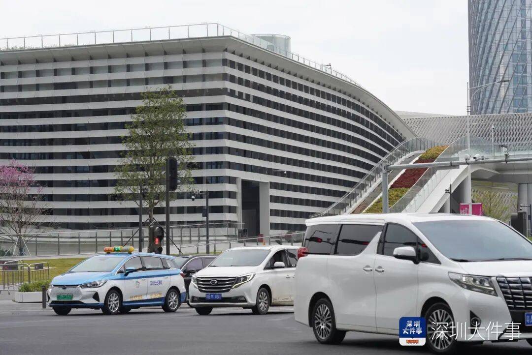 已撤下!深圳网红地标火速拆除争议招牌<strong></p>
<p>炒币</strong>,曾连夜发公开信