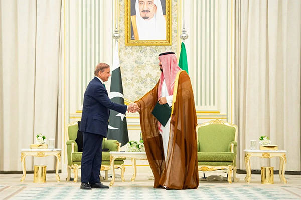 沙特专家：如果沙特决定对伊朗动武<strong></p>
<p>比德币</strong>，可能启动与巴基斯坦的共同防御协议