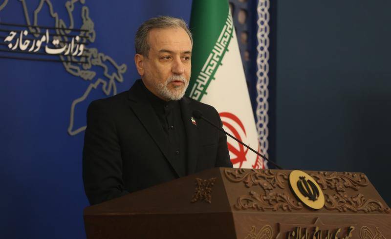 伊朗外长：收到美国总统特使“私信”<strong></p>
<p>乌鸦币</strong>，但不意味着谈判